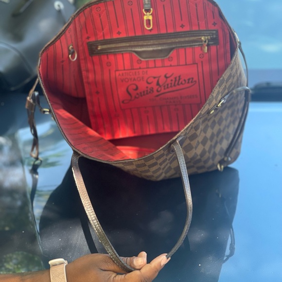 Louis Vuitton tote used - Picture 3 of 3